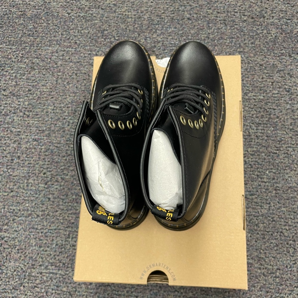 Dr Martens (Women and Men) Brand New